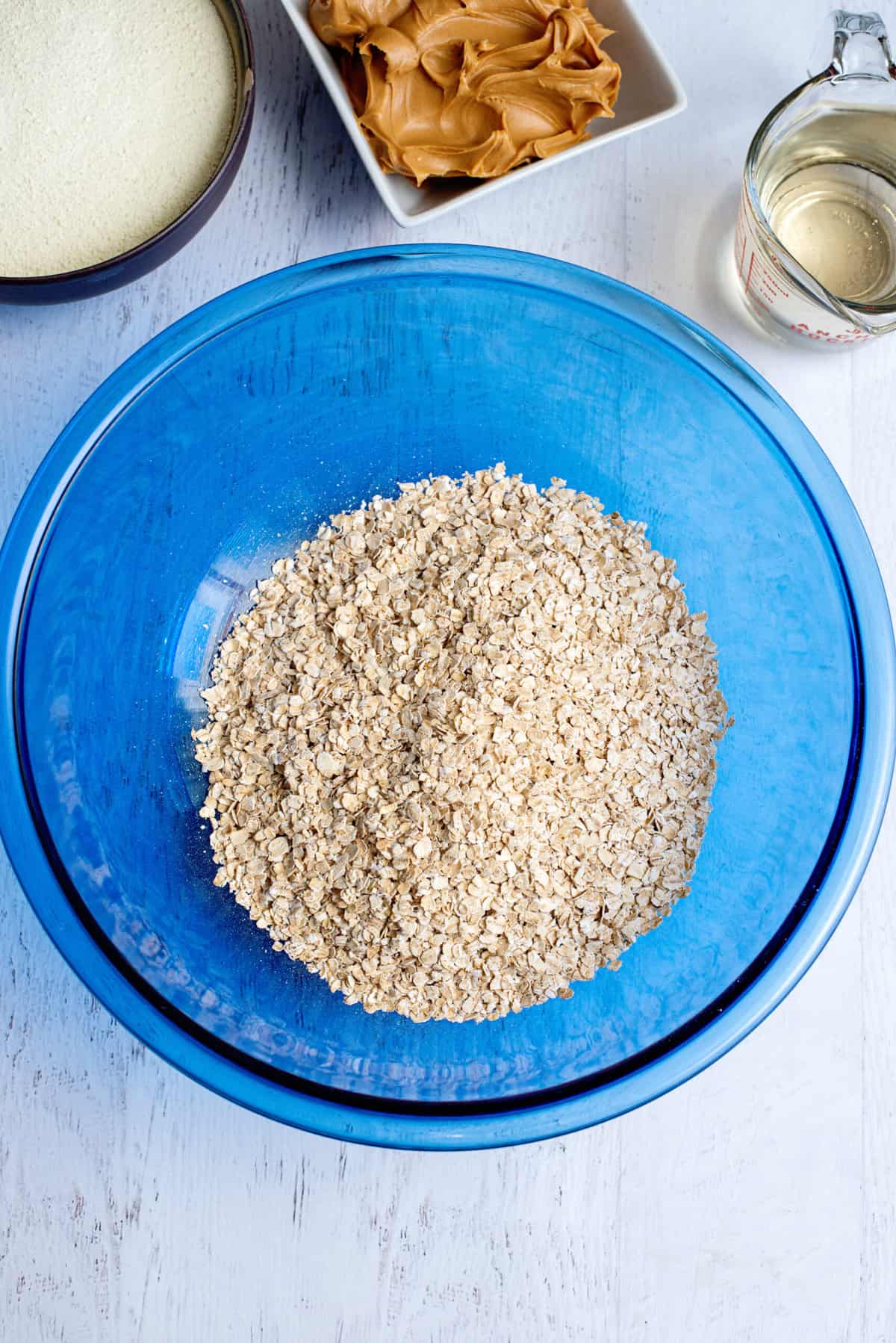 measure oats into bowl
