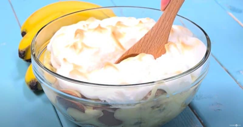 homemade banana pudding with meringue