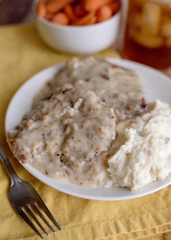 DELICIOUS Cubed Steak and Milk Gravy