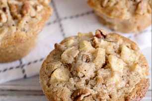 Apple Spice Muffins by Mama