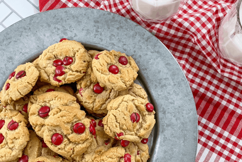 M & M Cookies Recipe (Valentines Day dessert recipes).