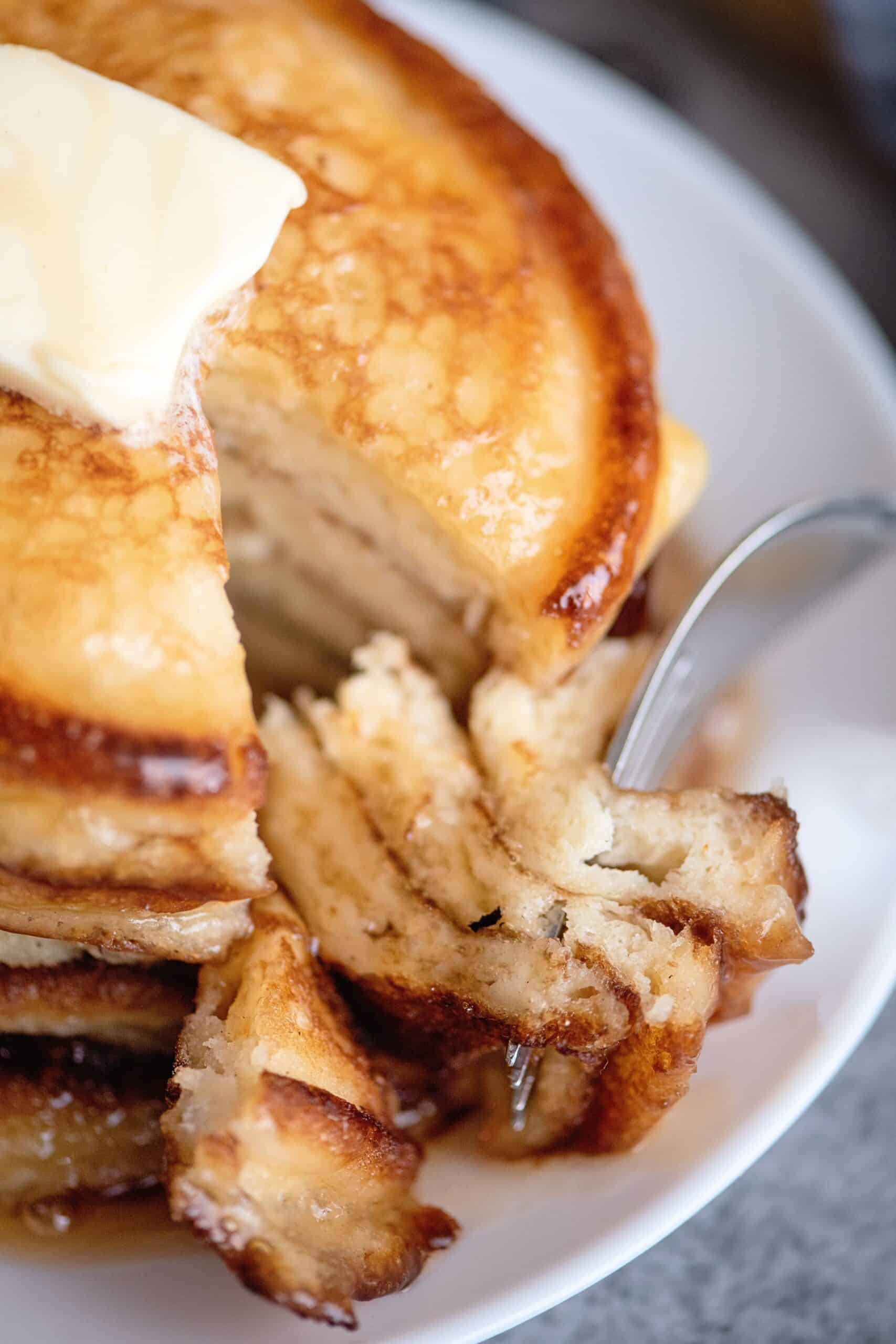 Best Buttermilk Pancakes Recipe with Crispy Edges