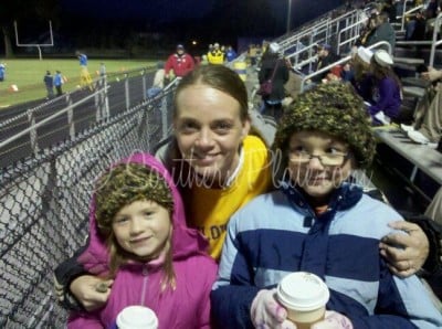 Jen with daughters Piper(L) and Caitlin (R)