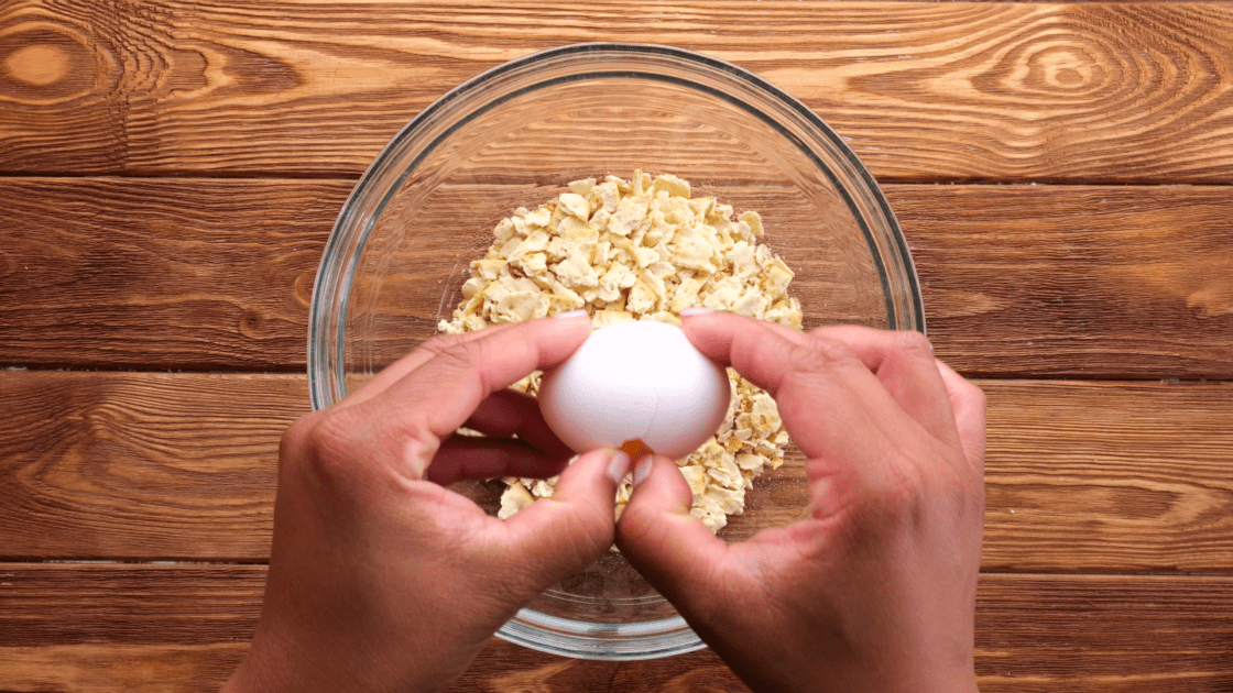 Add egg to mixing bowl.