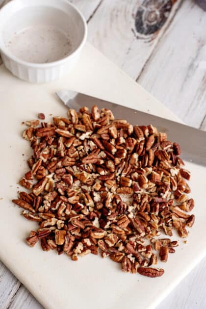 Coarsely chop pecans.