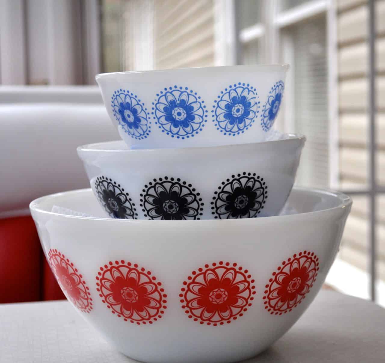 Federal Glass Mixing Bowl Set of 4, heat Proof Milk Glass Nested Mixing  Bowls, Four Heat Proof Bowls, Various Sizes, Federal Oven Ware 