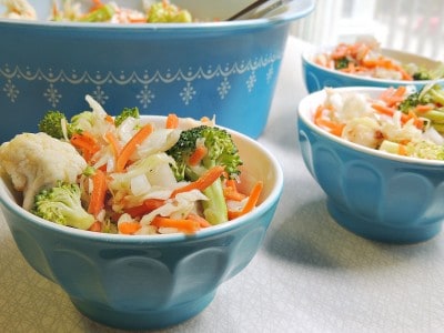 Crunchy Refrigerator Salad - keeps for up to a week in the fridge! 