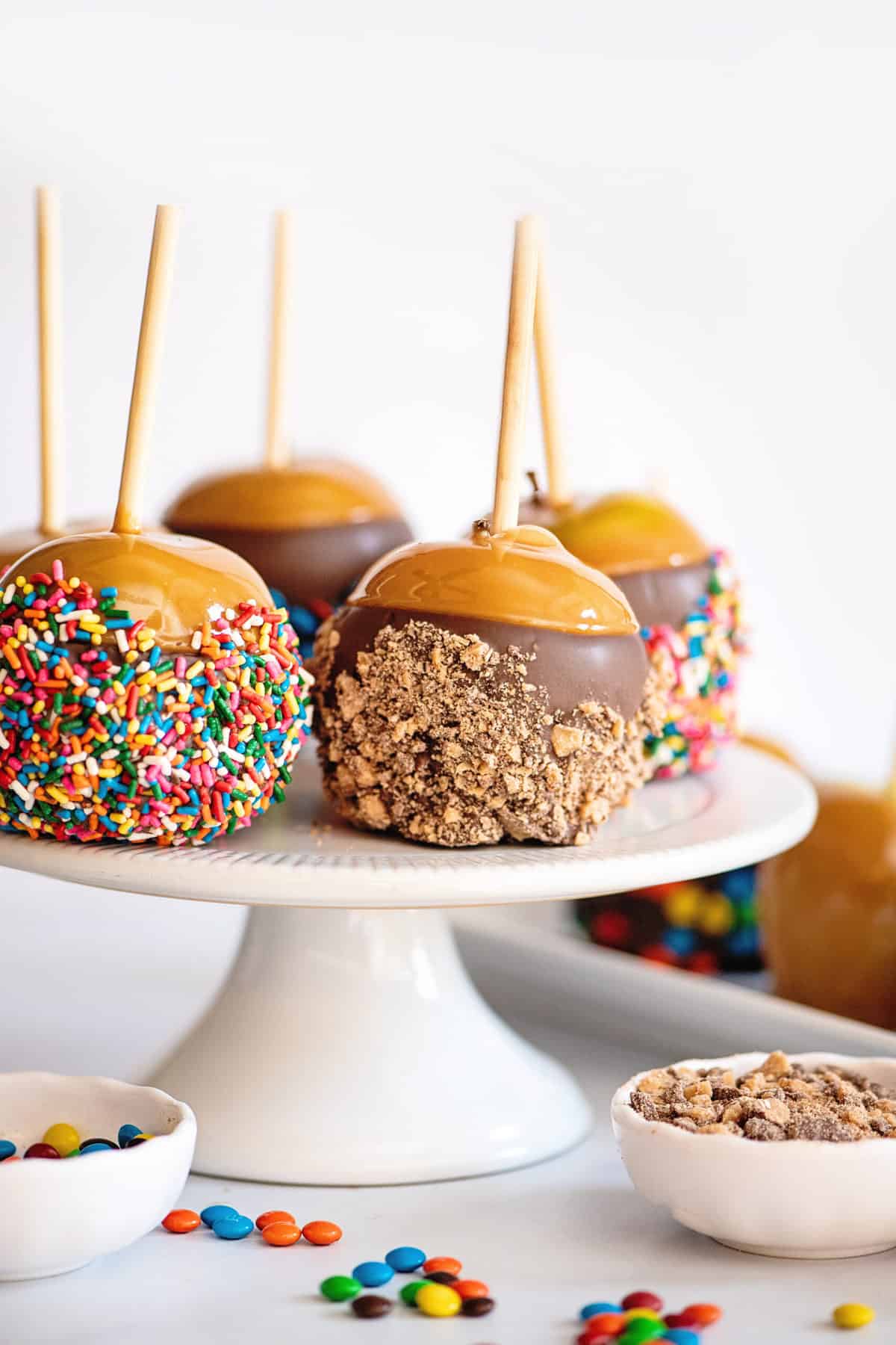 Chocolate caramel apples