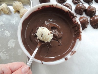 Dip balls into chocolate.
