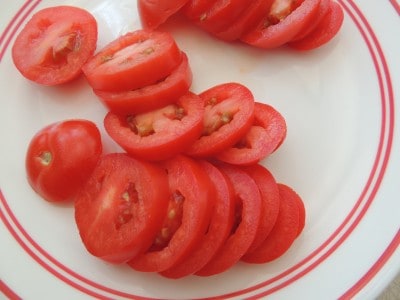 Slice tomatoes 1/4 inch thick