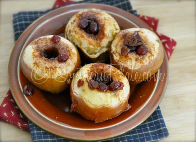 Old Fashioned Slow Cooker Baked Apples