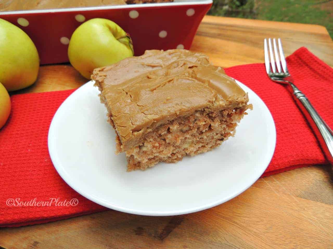 caramel apple cake