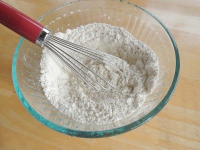 Combine flour, baking soda, and salt in a separate mixing bowl.