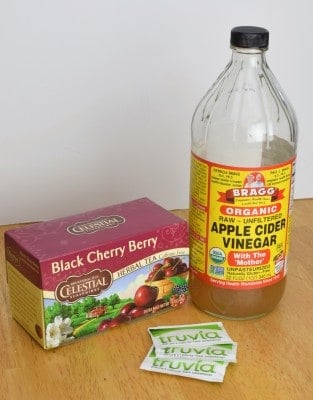 Ingredients for apple cider vinegar tea.