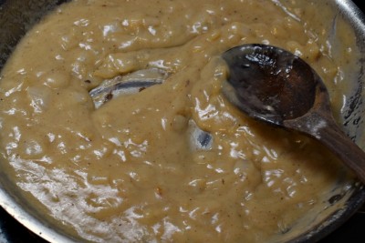 Bacon onion gravy in skillet.