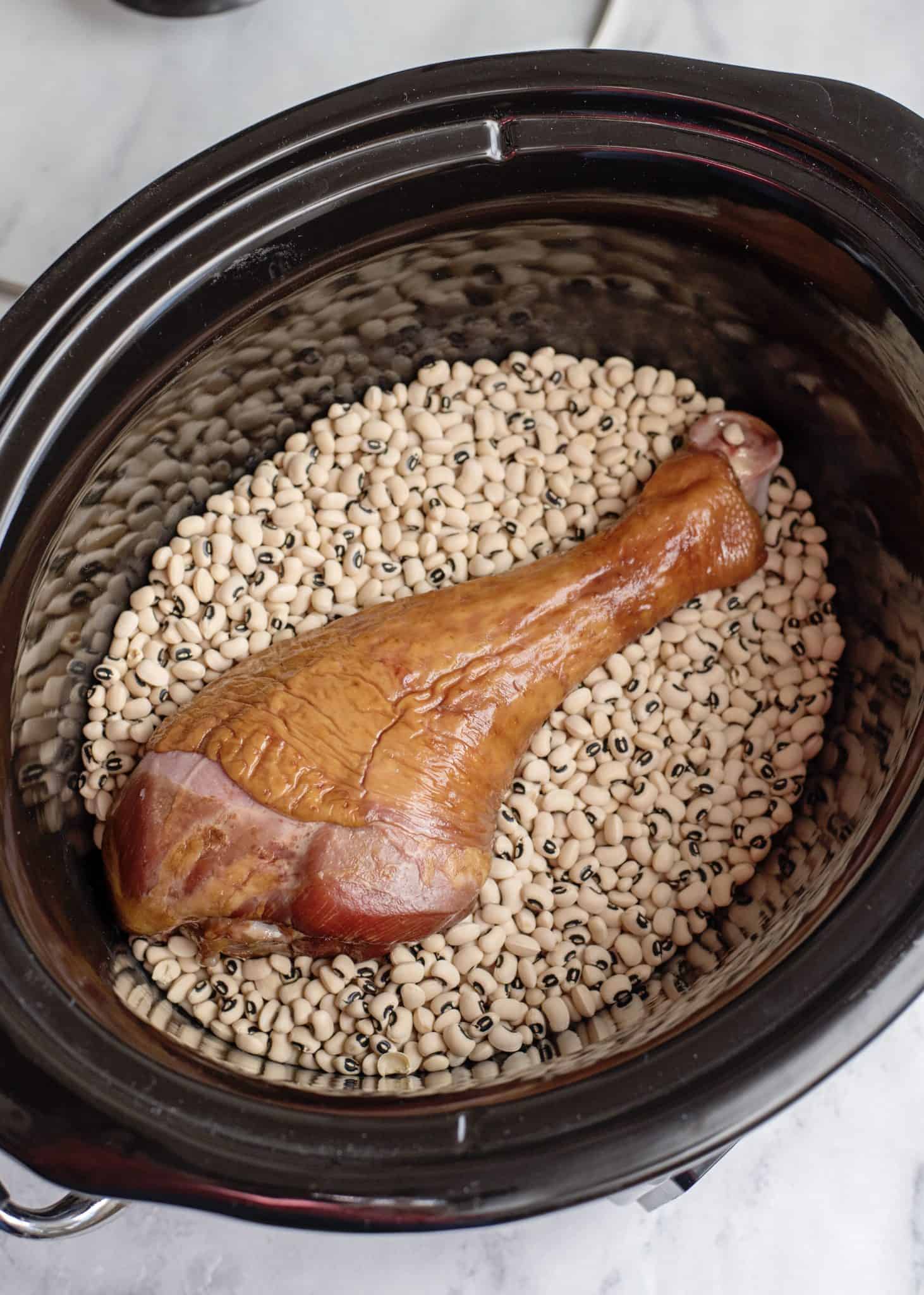 Crock Pot Black Eyed Peas with Smoked Turkey Leg