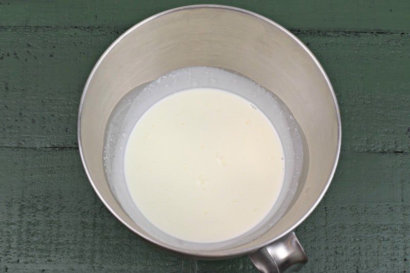 Place cream in mixing bowl.