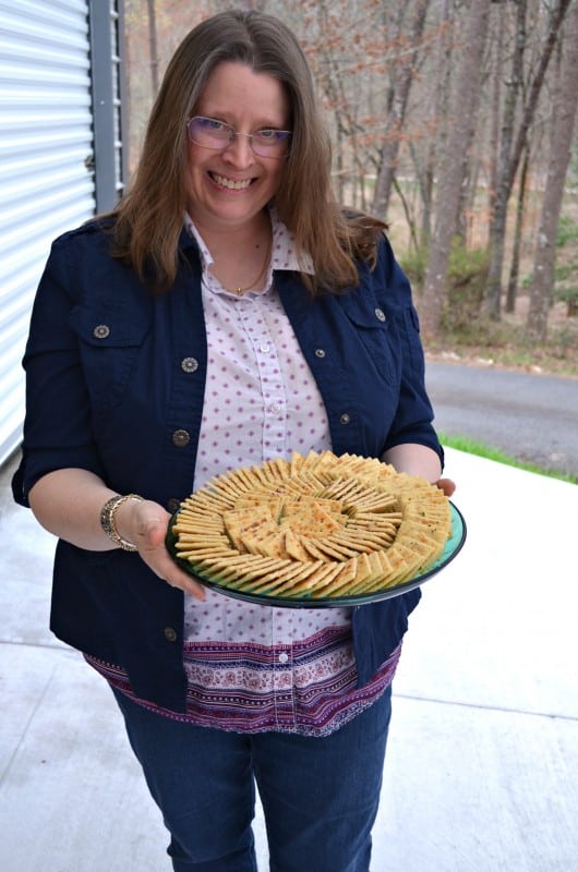 Aunt Looney's Easy Peasy Party Crackers