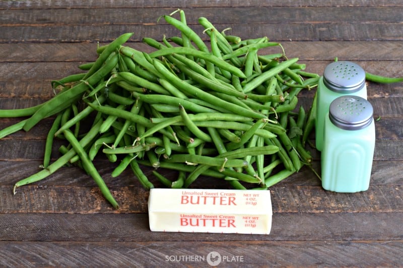 Ingredients for fresh green beans.