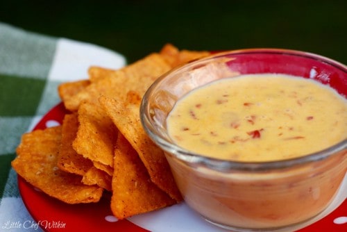 famous-queso-dip