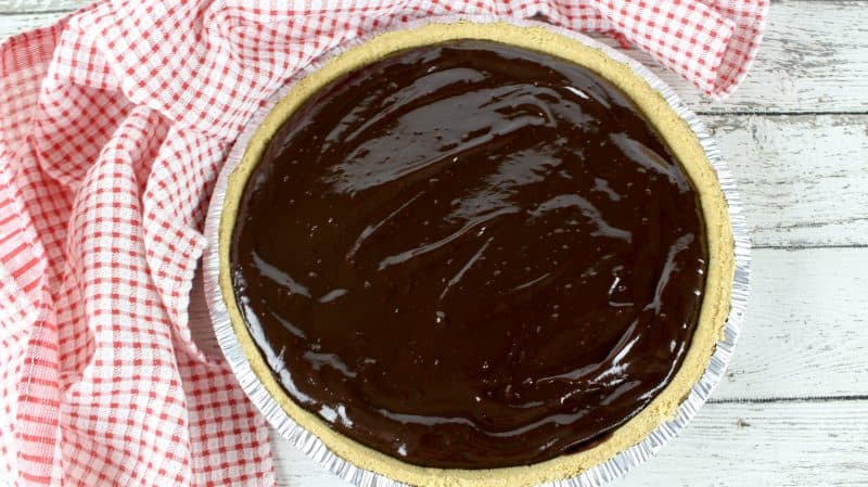 Cover pie with ganache and chill.