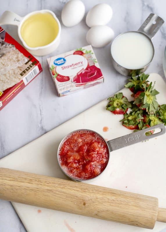 Mashed Strawberries for Fresh Strawberry Cake