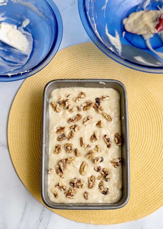 Sprinkle with walnuts and bake your cream cheese banana bread.