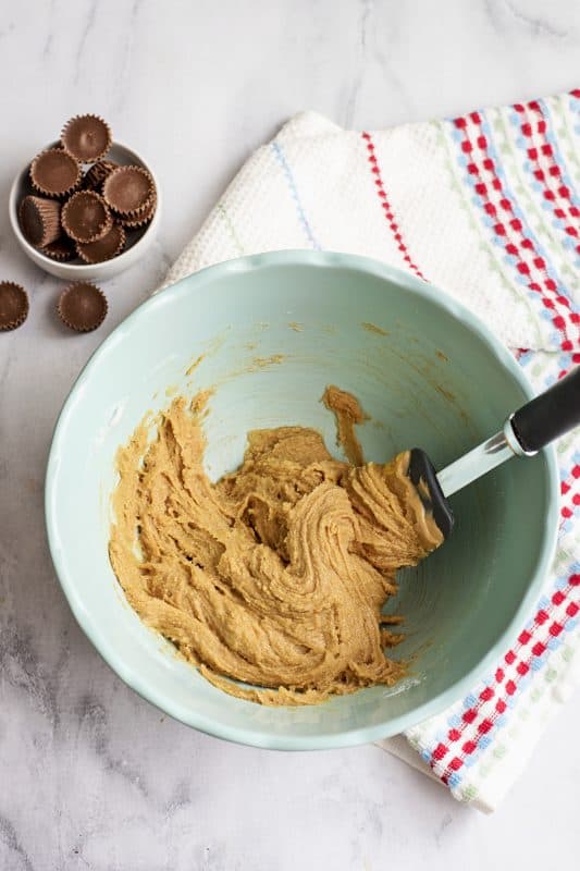 mixing peanut butter cookies