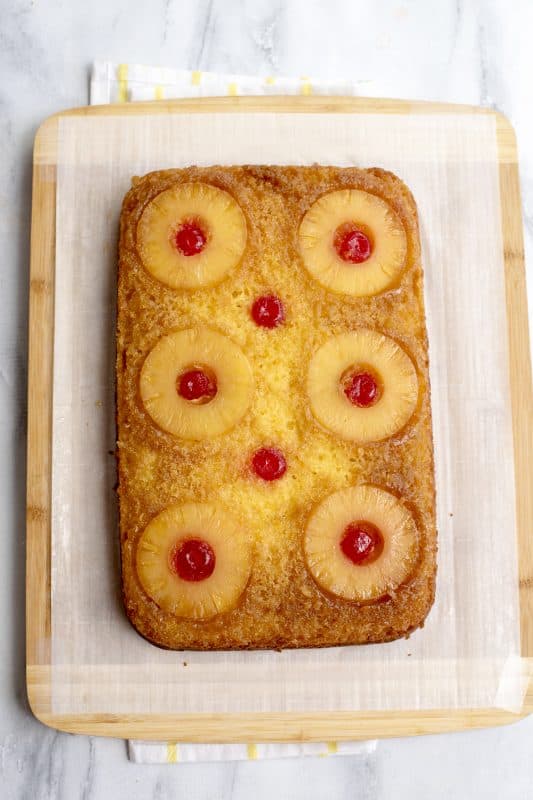 Baked easy pineapple upside-down cake.