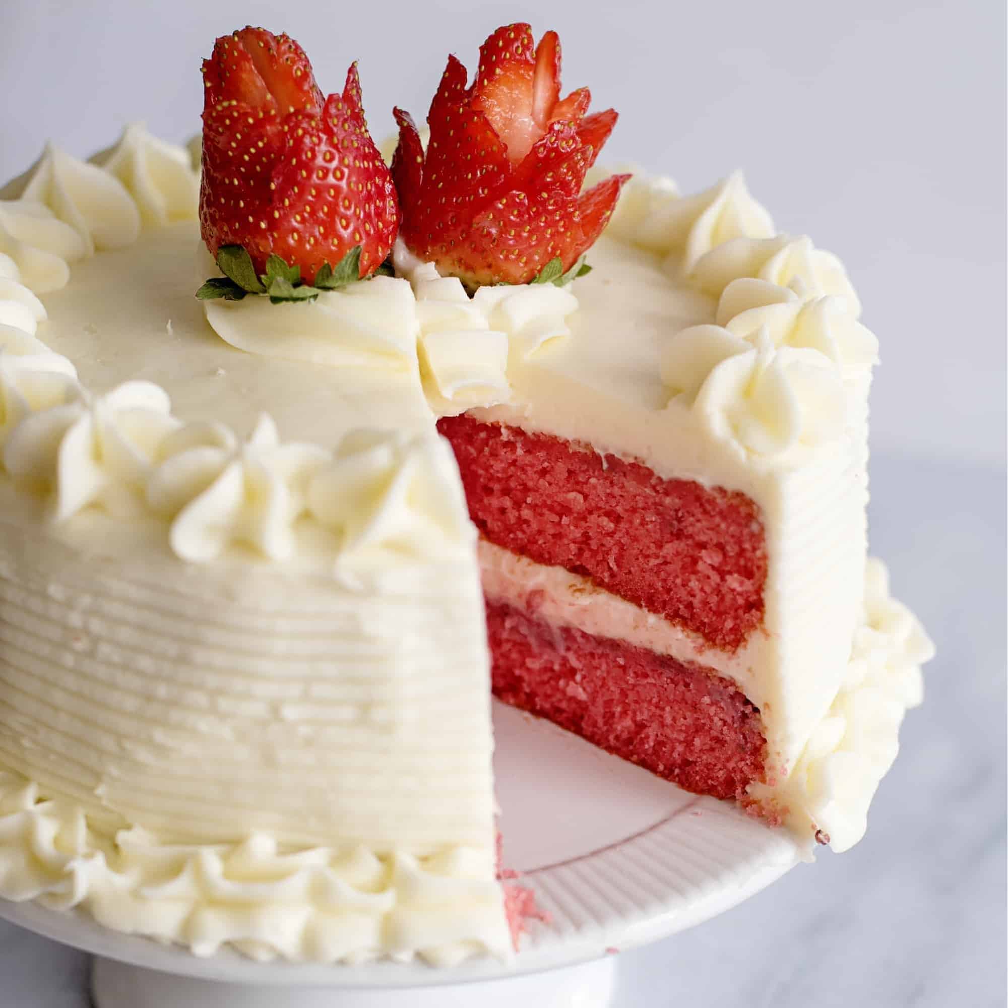 Fresh Strawberry Cake With Cream Cheese Icing