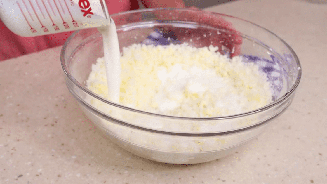 Add buttermilk to mixing bowl.