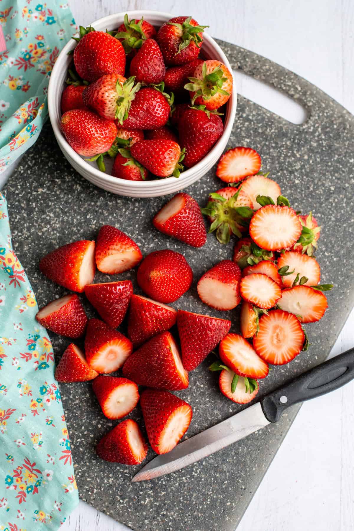 cut the strawberries
