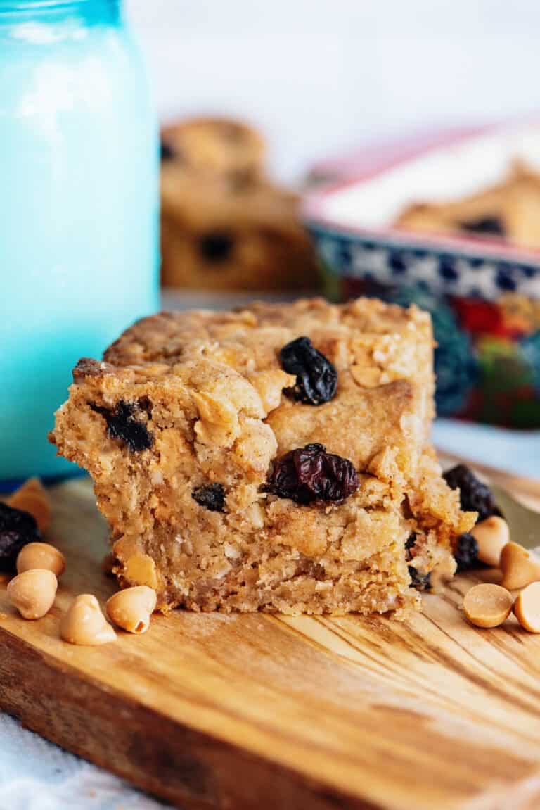 Easy Oatmeal Raisin Butterscotch Bars