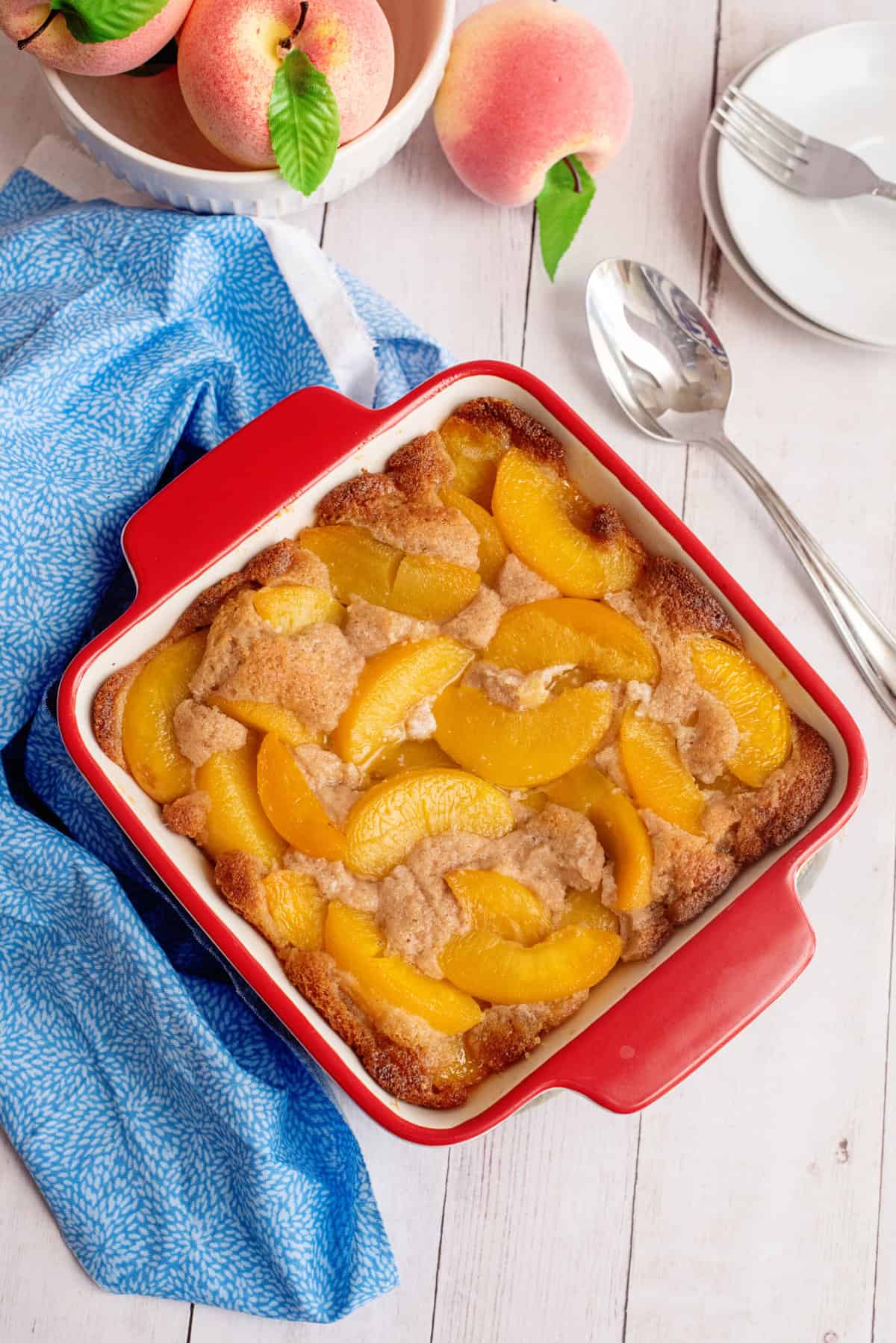 Baked old-fashioned peach cobbler.