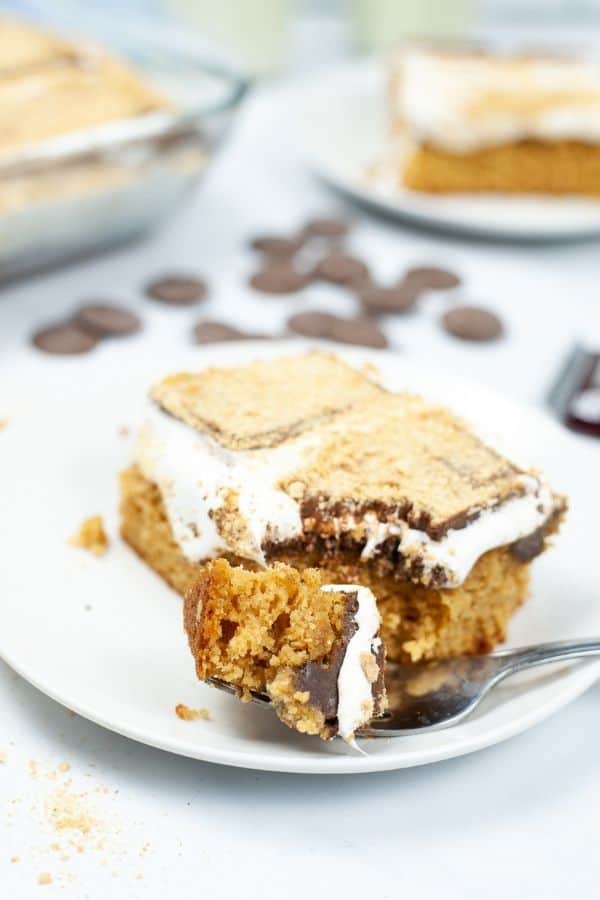 S’mores Poke Cake