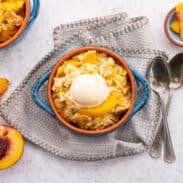 Peach dump cake