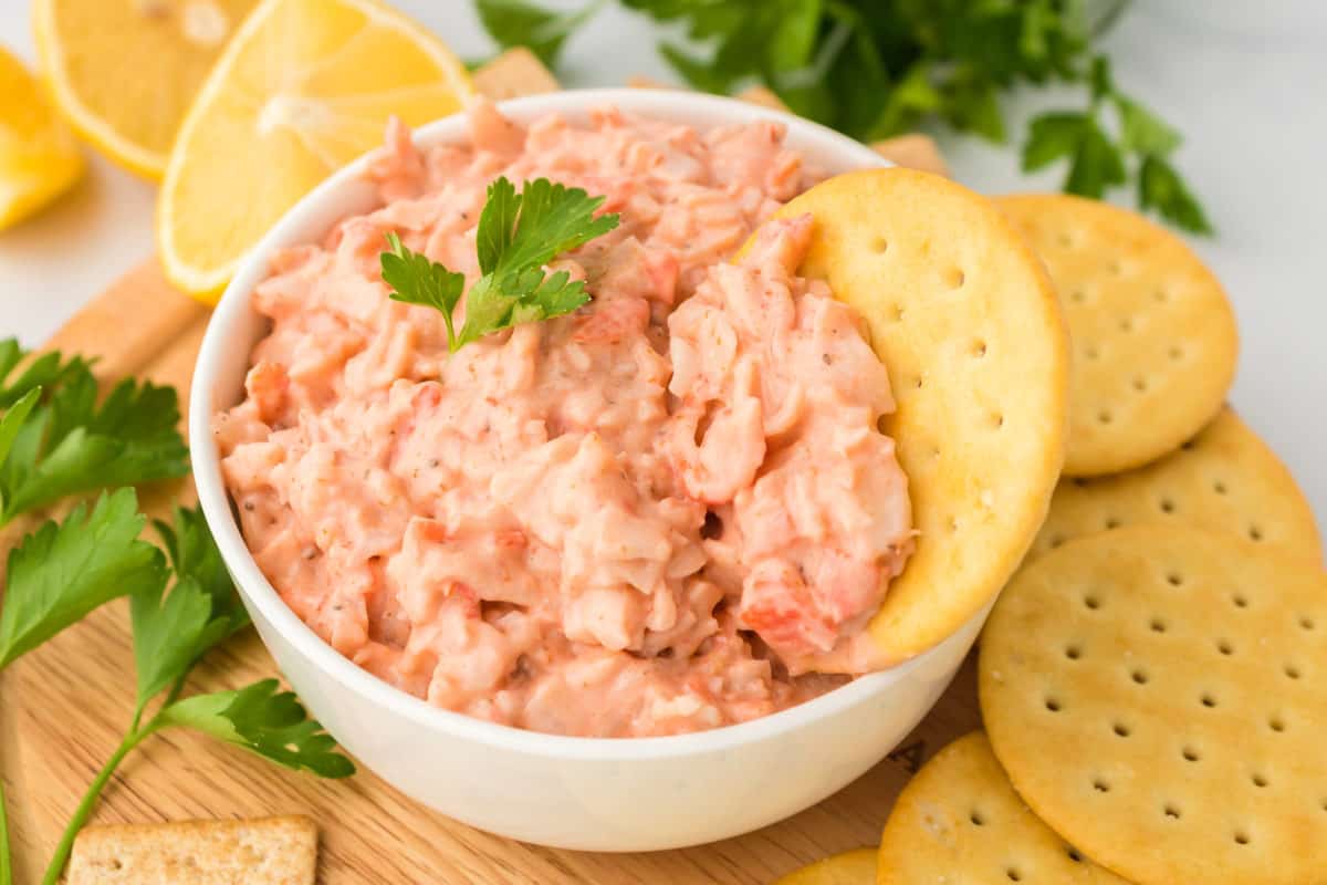 Bowl of crab dip.