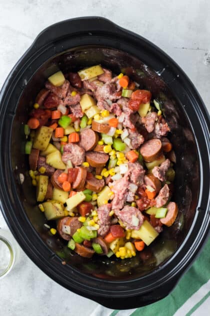 Stir to combine all ingredients in crockpot.