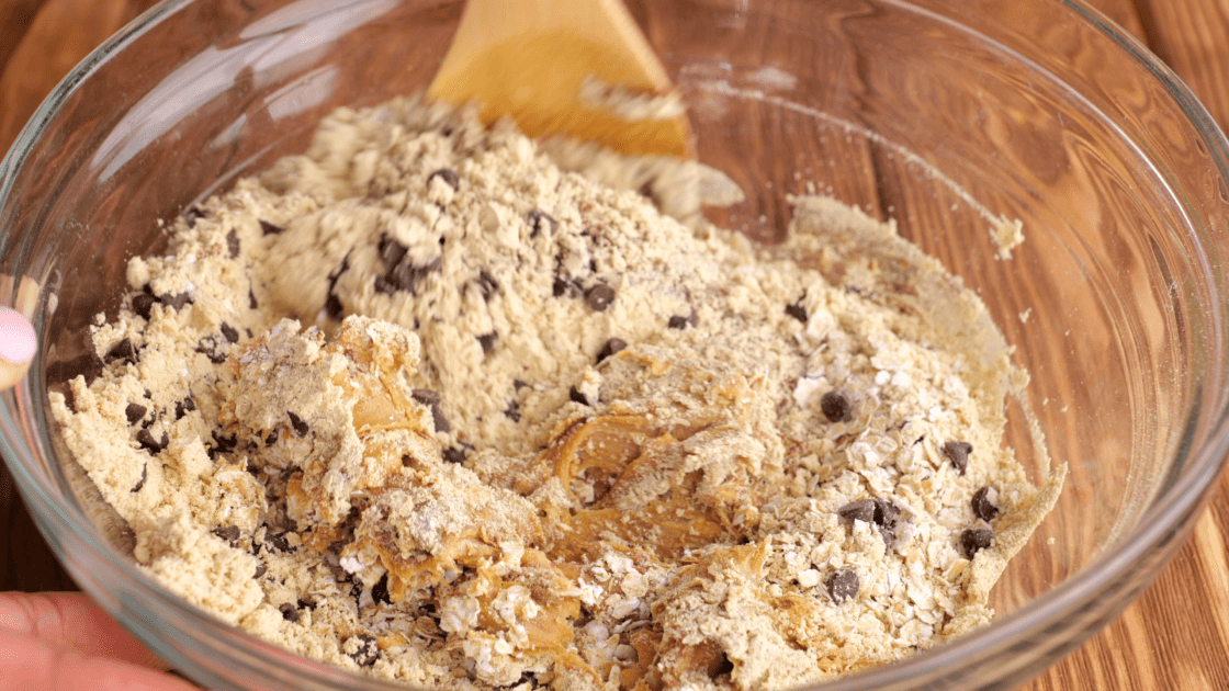 Combine all ingredients in mixing bowl.