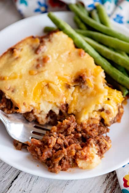 Sloppy joes casserole with green beans.