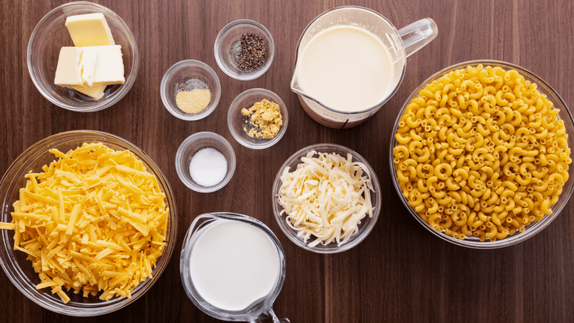 Recipe ingredients for crockpot mac and cheese.
