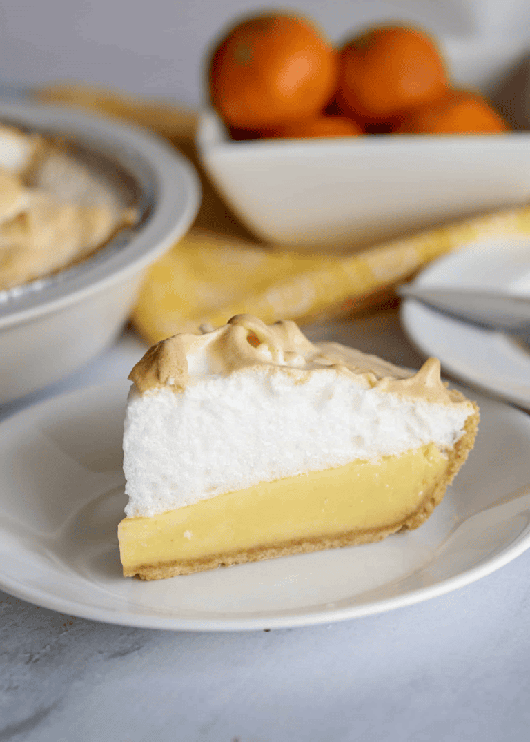 Summer Pie Recipes {No-Bake, Frozen, and Fruity Favorites}