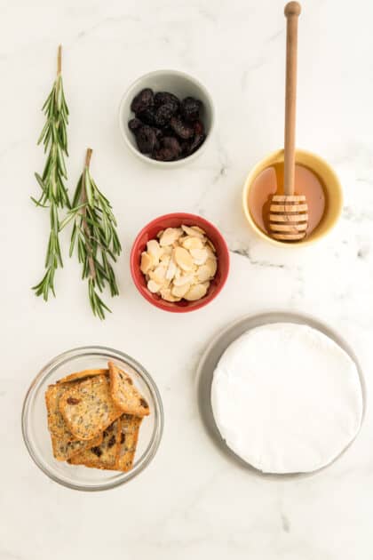 Ingredients for honey-baked brie.
