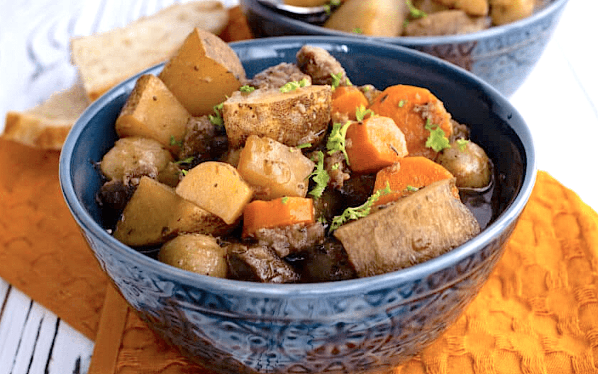 Traditional Beef Stew Recipe (Without Tomatoes)