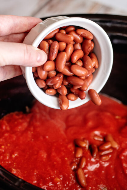 Add kidney beans to crockpot.
