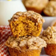 pumpkin spice muffins with streusel topping