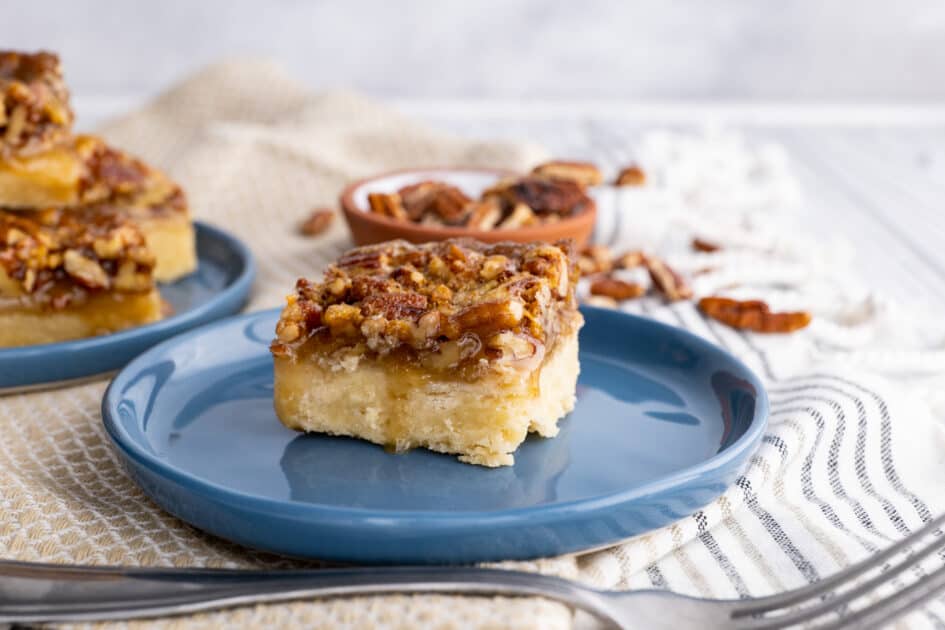 Pecan bar on a plate. (game day dessert recipes).