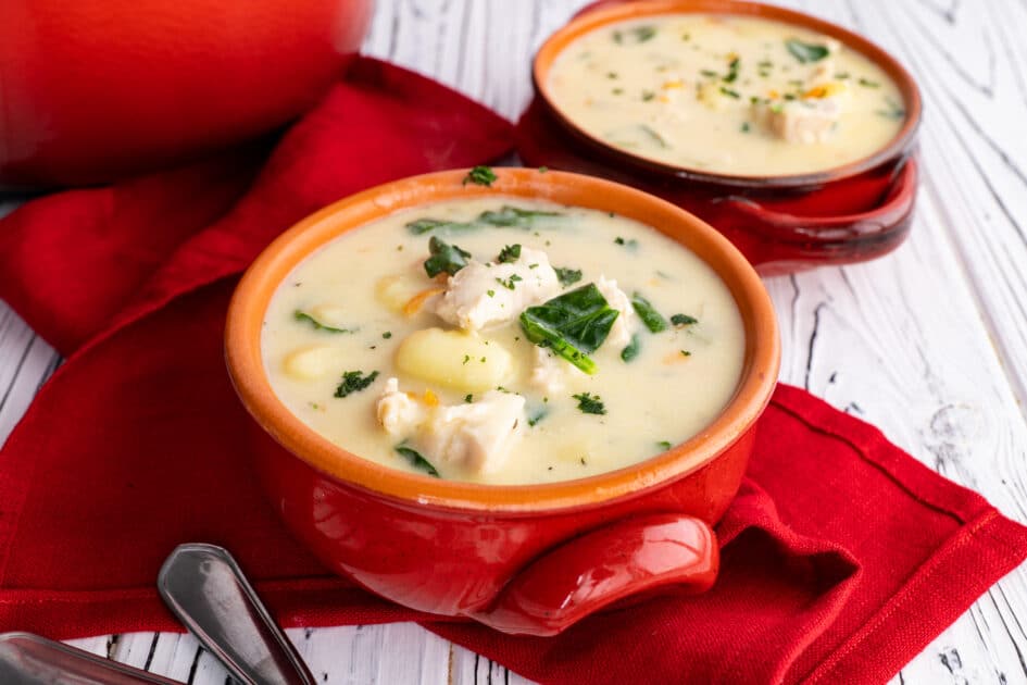 Bowl of Olive Garden chicken gnocchi soup.