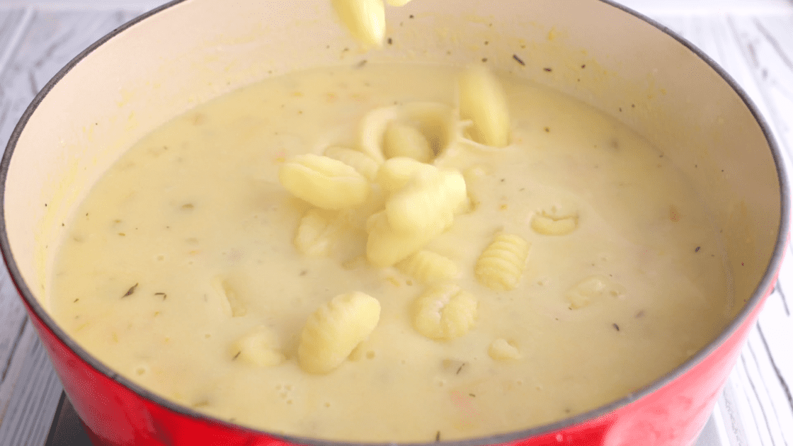 Add gnocchi to saucepan.