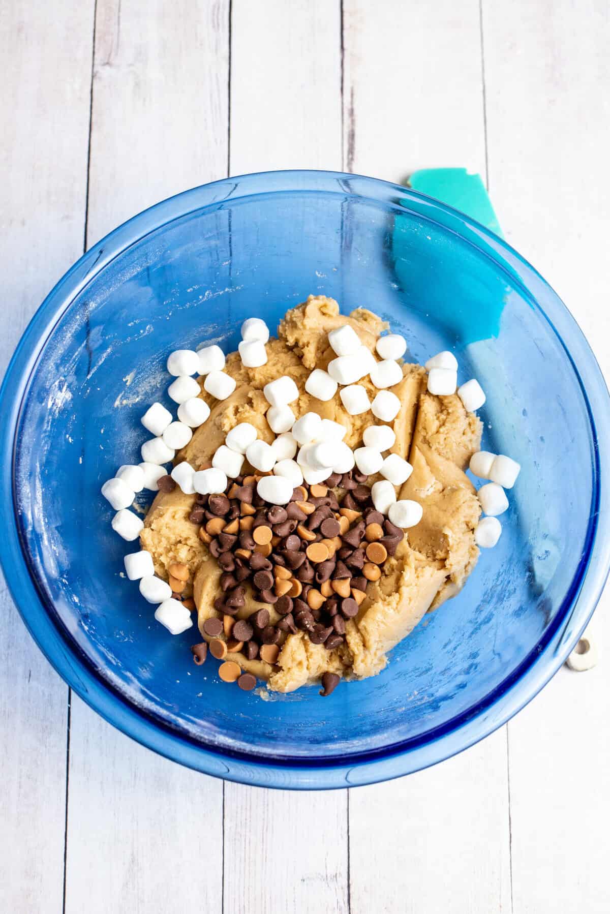 fold in chocolate chips and marshmallow
